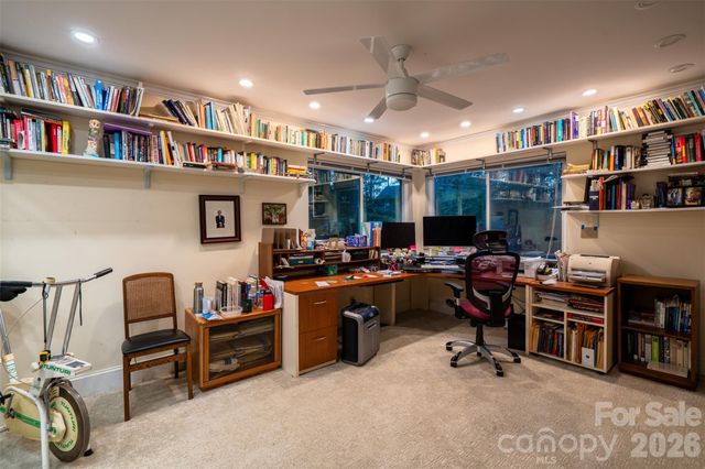 1330 Cedar Lane, Charlotte, NC 28226