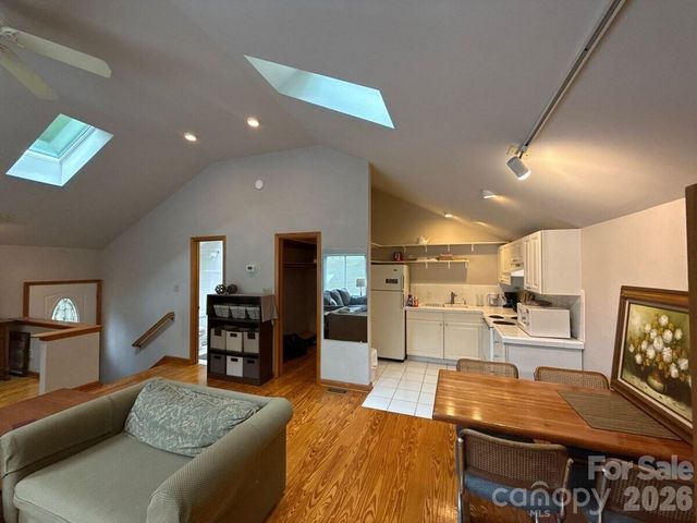 1330 Cedar Lane, Charlotte, NC 28226