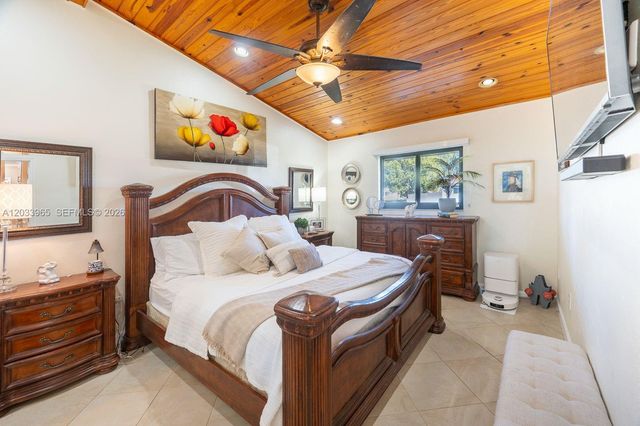1760 NW 12th Ave, Homestead, FL 33030