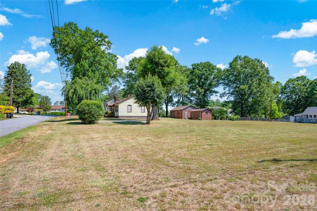 320 Cook Street, Mooresville, NC 28115