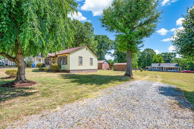 320 Cook Street, Mooresville, NC 28115