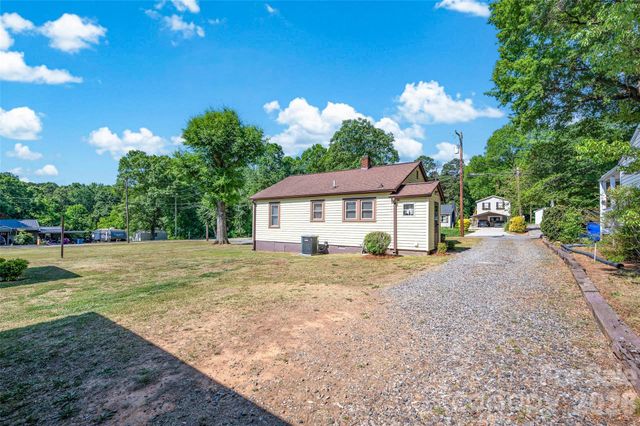 320 Cook Street, Mooresville, NC 28115