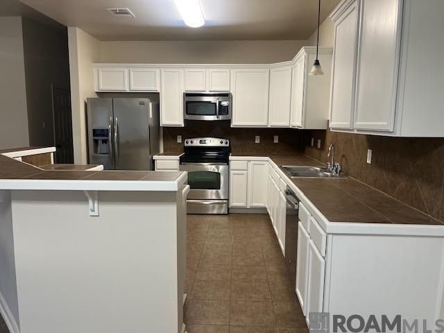 17060 Jamestowne Dr, Prairieville, LA 70769