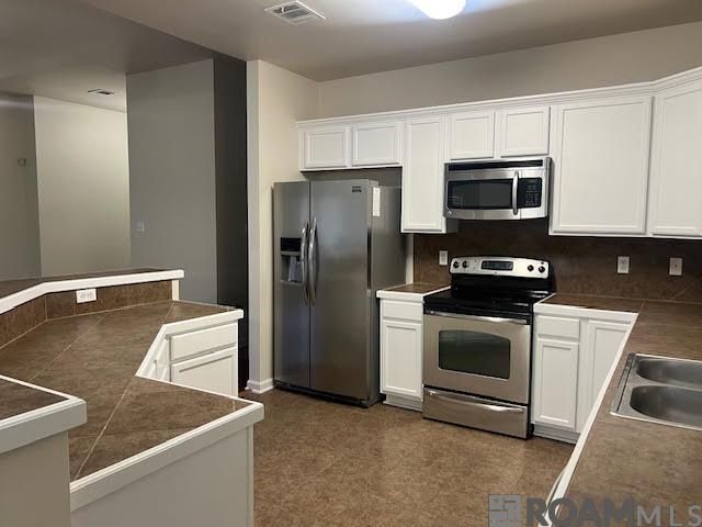 17060 Jamestowne Dr, Prairieville, LA 70769