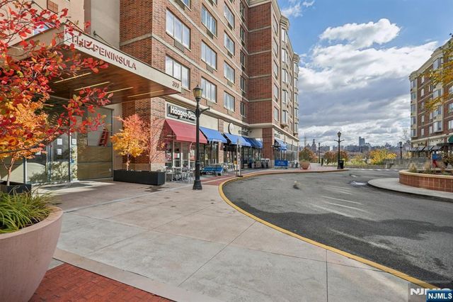 3110 City Place, Edgewater, NJ 07020