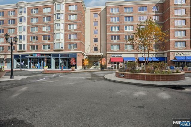 3110 City Place, Edgewater, NJ 07020