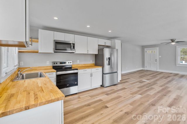 2106 Statesville Highway, Mooresville, NC 28115