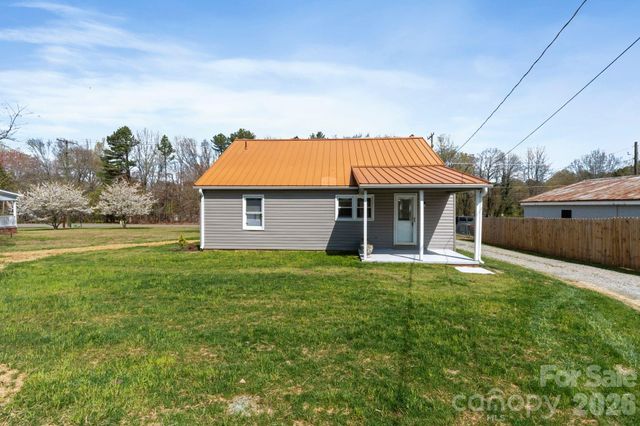 2106 Statesville Highway, Mooresville, NC 28115
