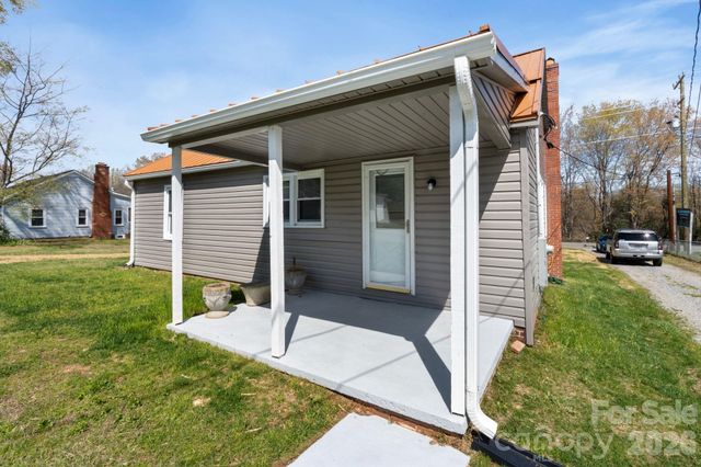 2106 Statesville Highway, Mooresville, NC 28115