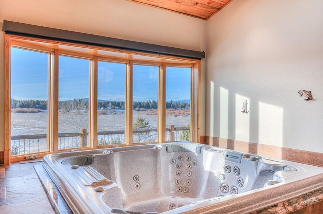 52995 Riverview Drive, La Pine, OR 97739