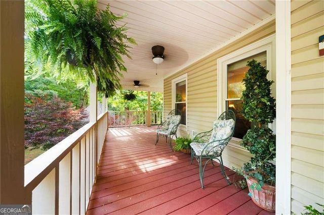 31 Fawn Lake Trail NE, White, GA 30184