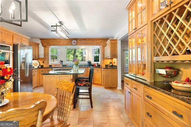 31 Fawn Lake Trail NE, White, GA 30184