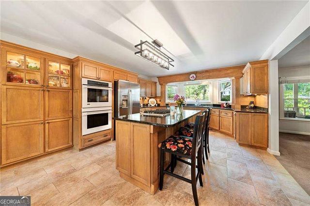 31 Fawn Lake Trail NE, White, GA 30184