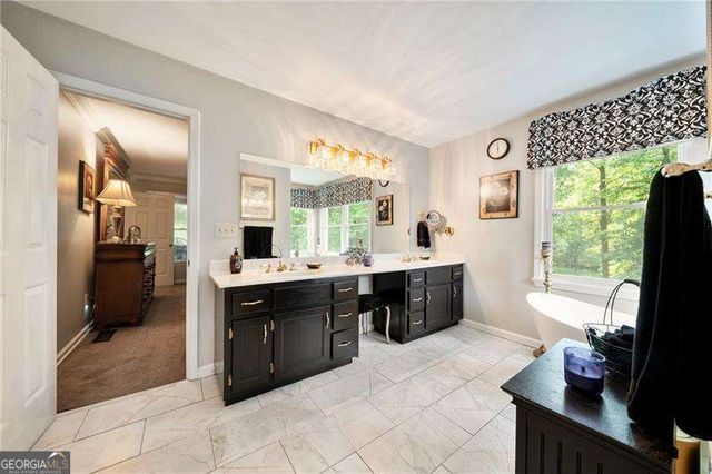 31 Fawn Lake Trail NE, White, GA 30184