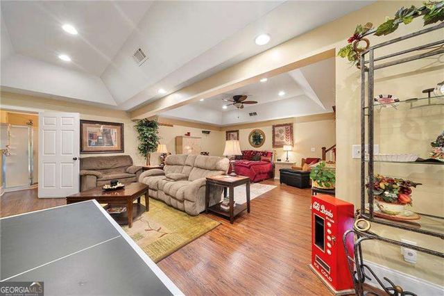 31 Fawn Lake Trail NE, White, GA 30184