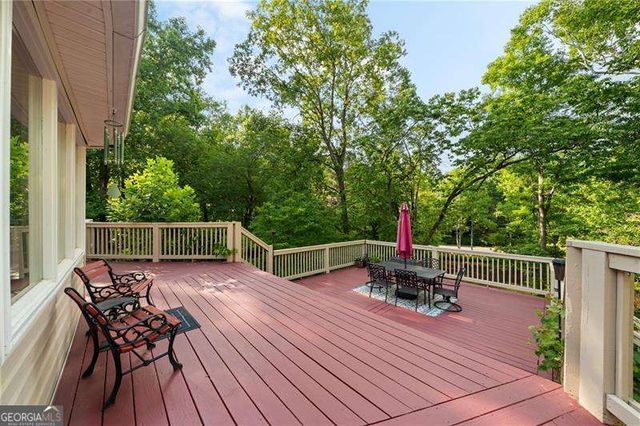 31 Fawn Lake Trail NE, White, GA 30184