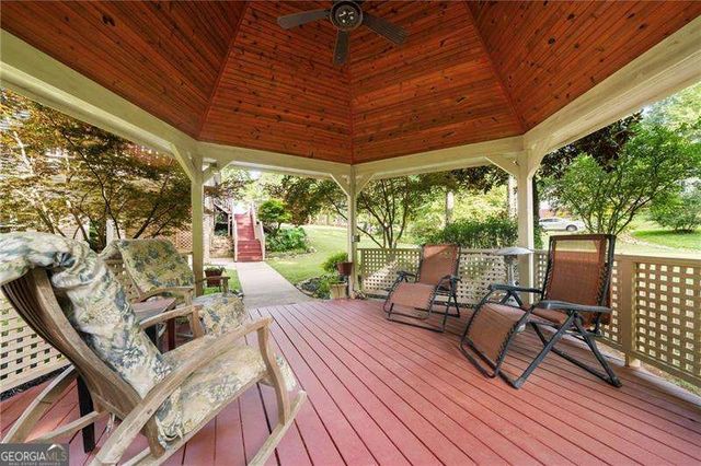 31 Fawn Lake Trail NE, White, GA 30184