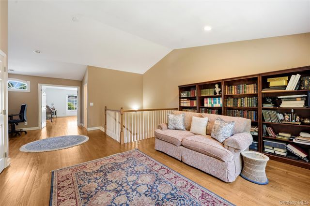 5 Daniels Way, Bay Shore, NY 11706