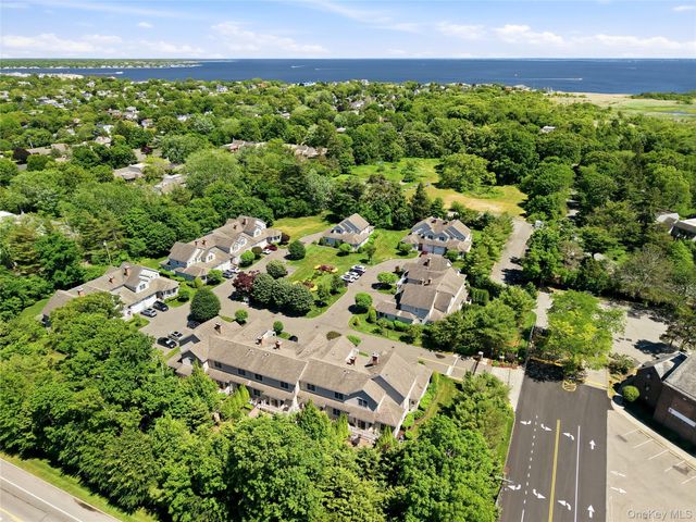 5 Daniels Way, Bay Shore, NY 11706