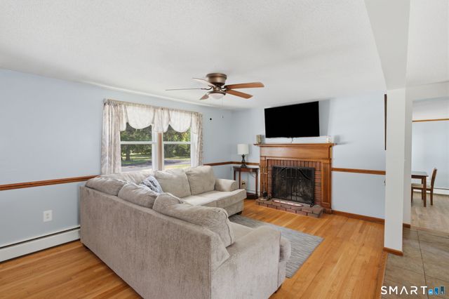 60 Simon Road, Enfield, CT 06082