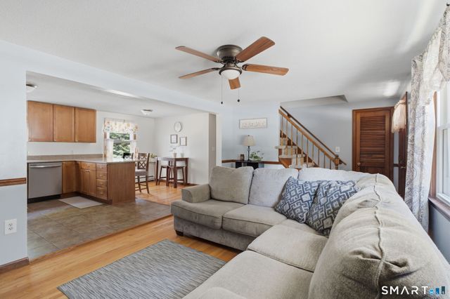 60 Simon Road, Enfield, CT 06082