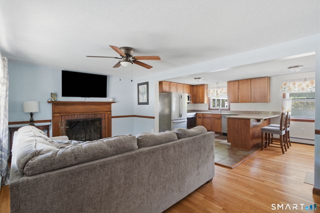 60 Simon Road, Enfield, CT 06082