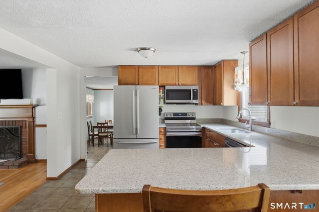 60 Simon Road, Enfield, CT 06082