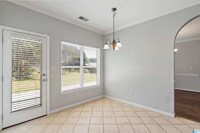 915 VALLEY CIRCLE, Leeds, AL 35094