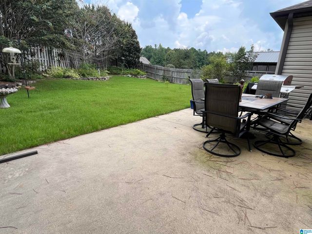 915 VALLEY CIRCLE, Leeds, AL 35094