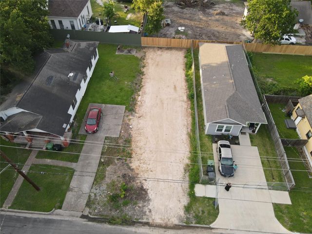 2513 Sumpter Street, Houston, TX 77026
