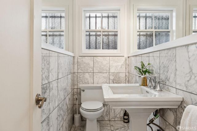 21 Lagunitas Drive, San Francisco, CA 94132