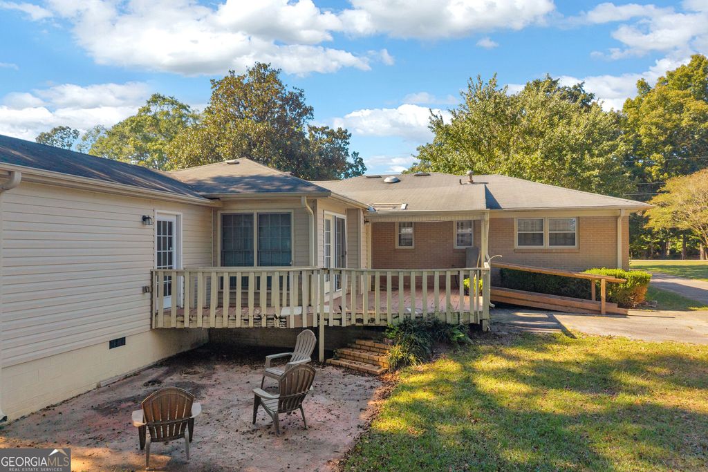 123 Gilmer Street, Lavonia, GA 30553 — photo 2