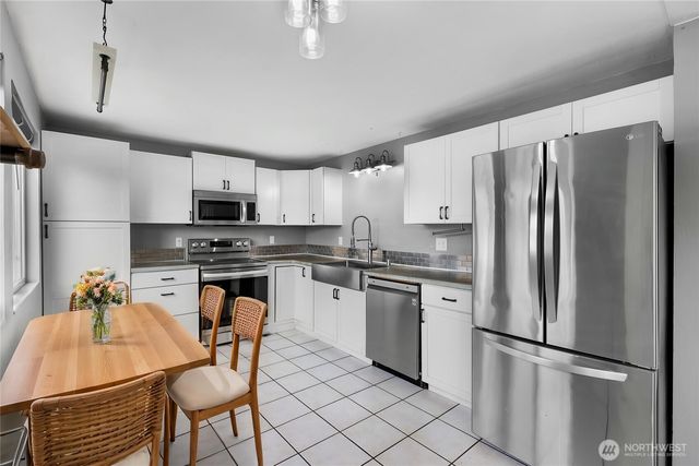 9020 13th ST NE, Lake Stevens, WA 98258