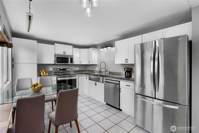 9020 13th ST NE, Lake Stevens, WA 98258