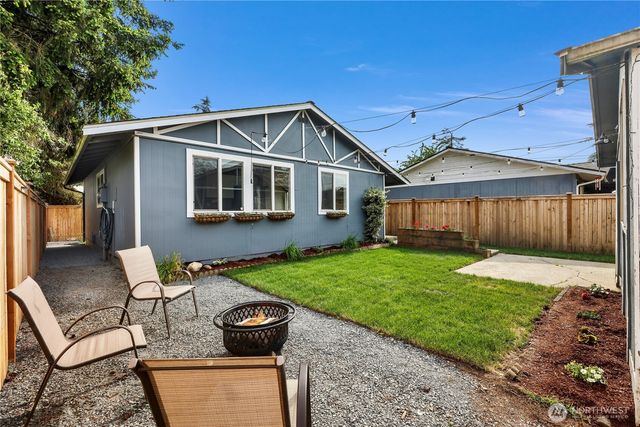 9020 13th ST NE, Lake Stevens, WA 98258