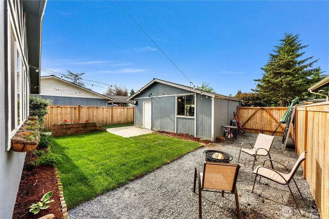 9020 13th ST NE, Lake Stevens, WA 98258