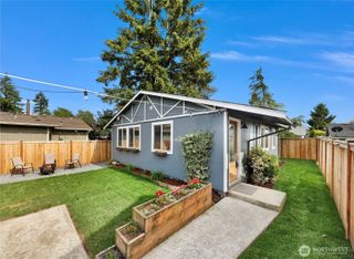 9020 13th ST NE, Lake Stevens, WA 98258