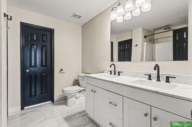 8718 Wyoming Street, Omaha, NE 68122