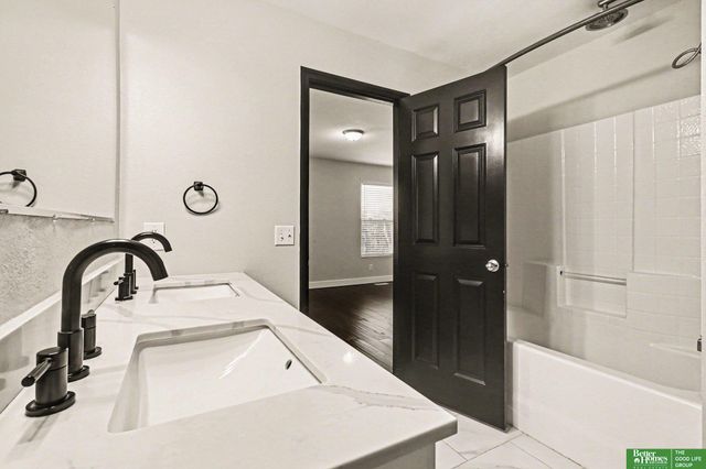 8718 Wyoming Street, Omaha, NE 68122