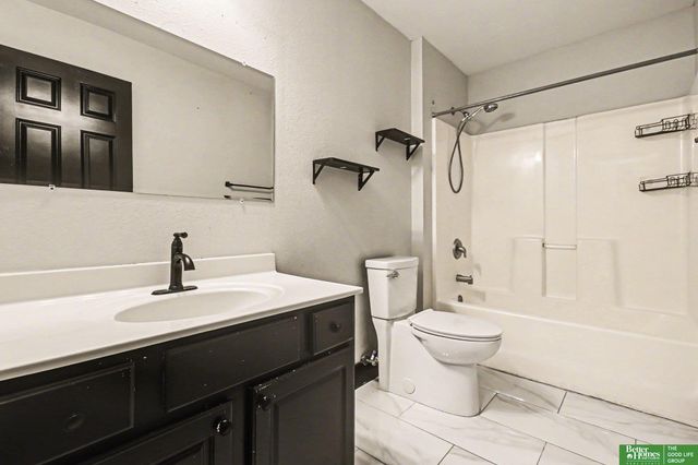 8718 Wyoming Street, Omaha, NE 68122