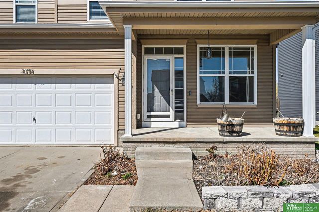 8718 Wyoming Street, Omaha, NE 68122