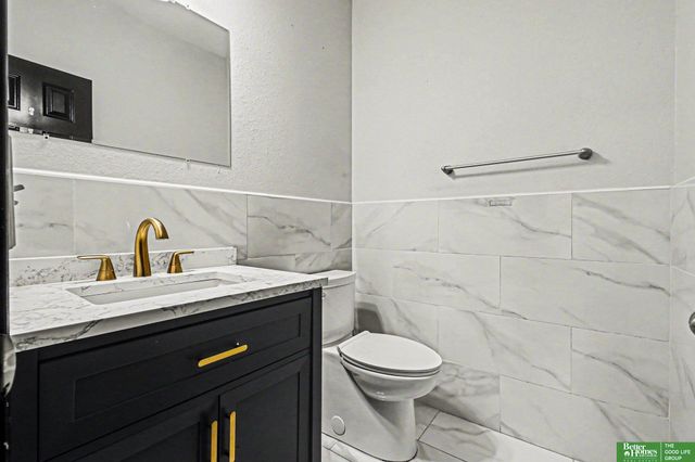 8718 Wyoming Street, Omaha, NE 68122