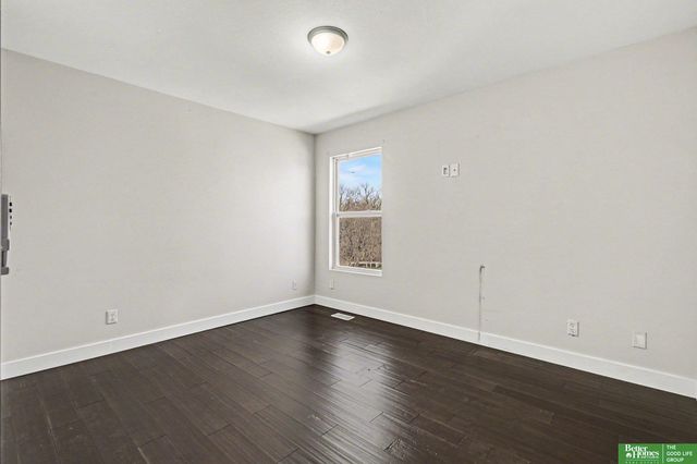 8718 Wyoming Street, Omaha, NE 68122