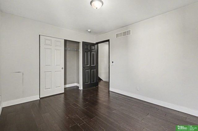 8718 Wyoming Street, Omaha, NE 68122