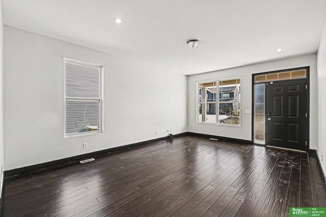 8718 Wyoming Street, Omaha, NE 68122