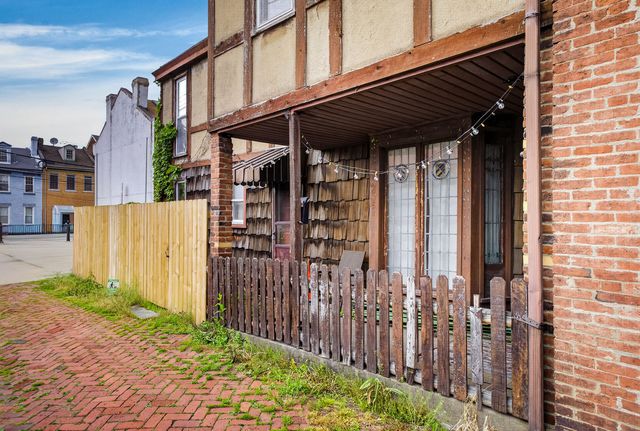 2301 Larkins WAY, South Side, PA 15203