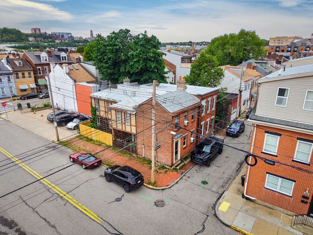 2301 Larkins WAY, South Side, PA 15203