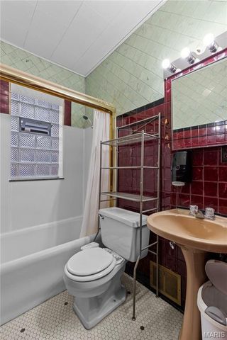 6266 Marmaduke Avenue, St Louis, MO 63139