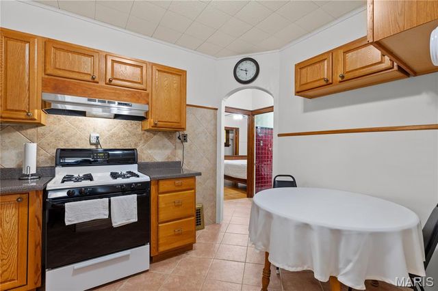 6266 Marmaduke Avenue, St Louis, MO 63139