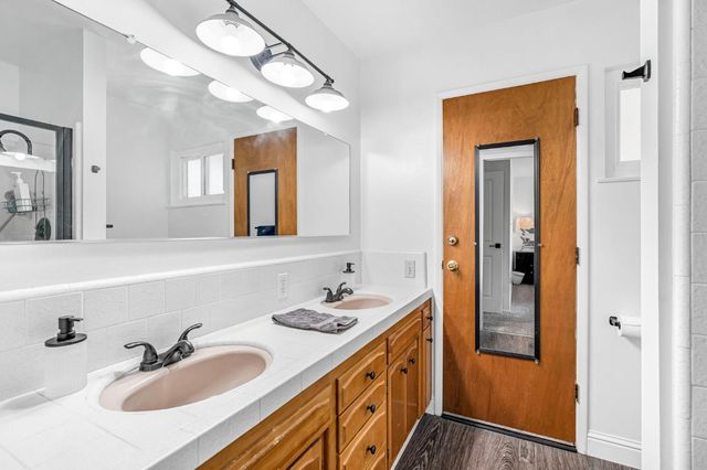 1263 E Ellery Avenue, Fresno, CA 93710